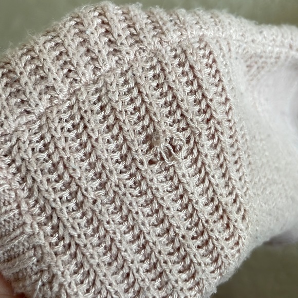 Brandy Melville summer knit sweater in rose pink - Picture 8 of 10